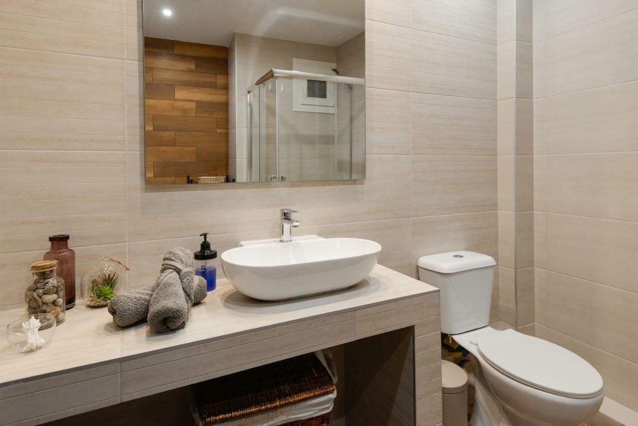 Upscale And Spacious 3Br Home 塞萨洛尼基 外观 照片